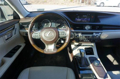 2016 Lexus ES 350 Base