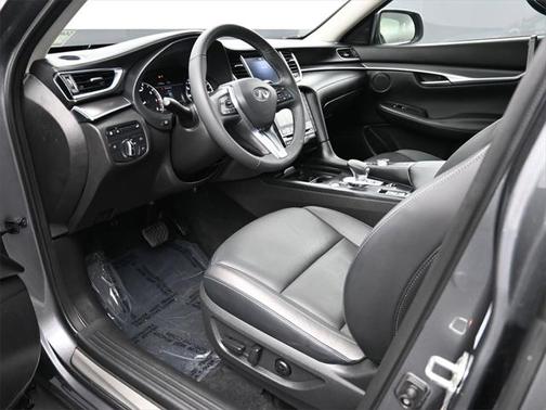 2022 INFINITI QX50 LUXE