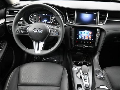 2022 INFINITI QX50 LUXE