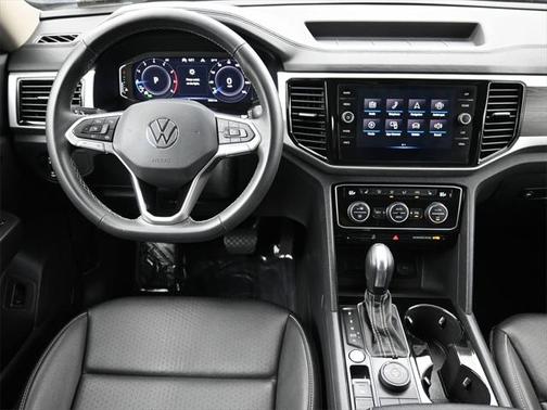 2022 Volkswagen Atlas 3.6L SE w/Technology