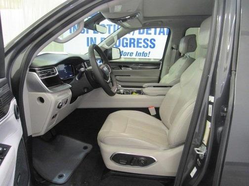 2022 Jeep Wagoneer Series II 4x2