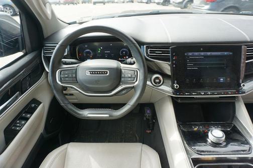 2022 Jeep Wagoneer Series II 4x2