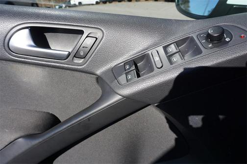 2014 Volkswagen Tiguan Auto S