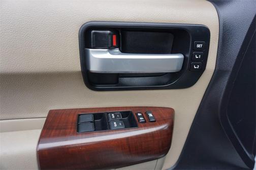 2016 Toyota Sequoia Platinum