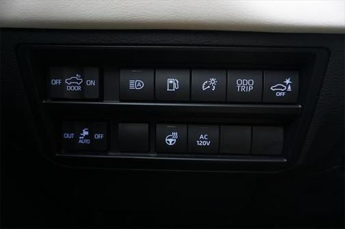 2023 Toyota Tundra Hybrid Capstone