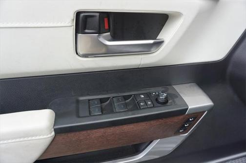 2023 Toyota Tundra Hybrid Capstone