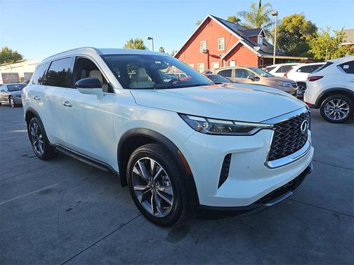 2022 INFINITI QX60 Luxe