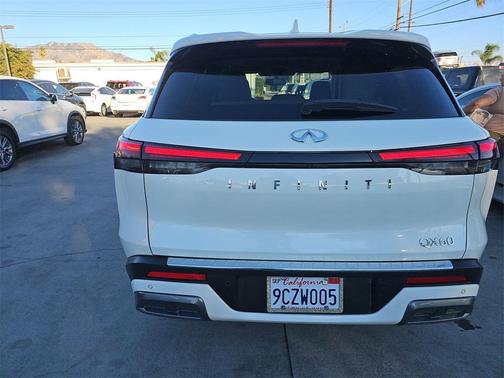 2022 INFINITI QX60 Luxe