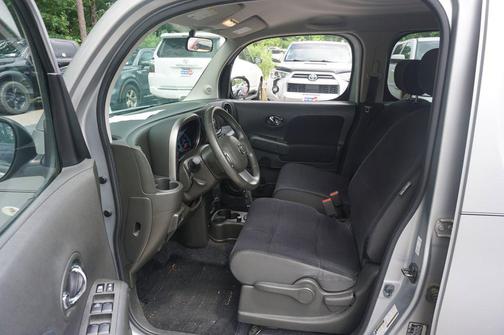 Silver 2011 Nissan Cube 1.8S