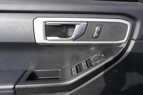 2021 Ford Explorer Base