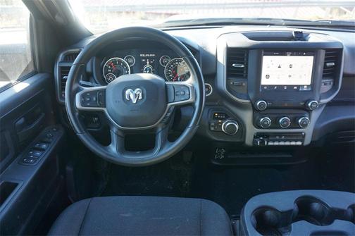 2024 RAM 2500 Tradesman Crew Cab 4x4 6'4' Box