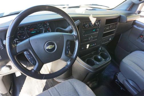 2022 Chevrolet Express 2500 RWD 2500 Regular Wheelbase WT