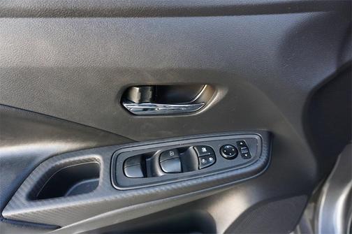 2020 Nissan Versa 1.6 SV