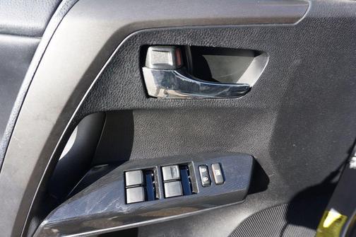 2016 Toyota RAV4 SE