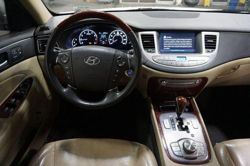 2012 Hyundai Genesis 5.0