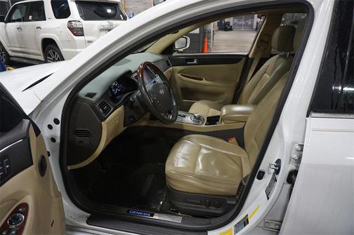 2012 Hyundai Genesis 5.0