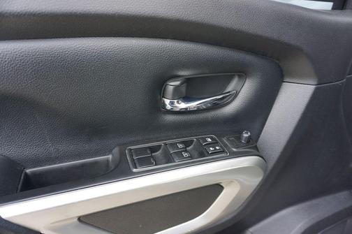 2019 Nissan Titan SV