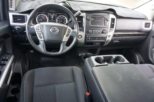 2019 Nissan Titan SV