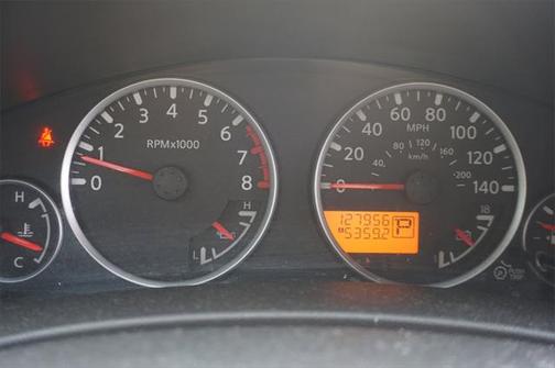 2012 Nissan Pathfinder SV