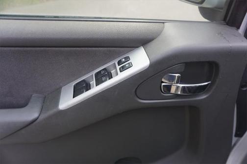 2012 Nissan Pathfinder SV
