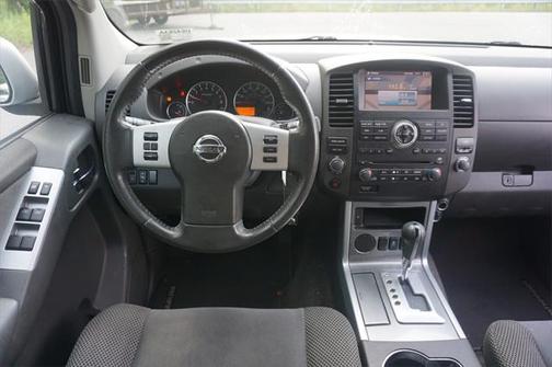 2012 Nissan Pathfinder SV
