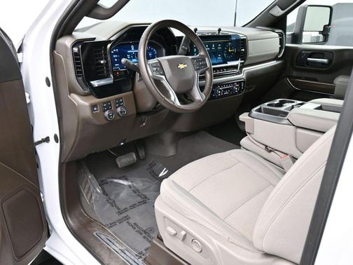 Summit White 2024 Chevrolet Silverado 3500 LT