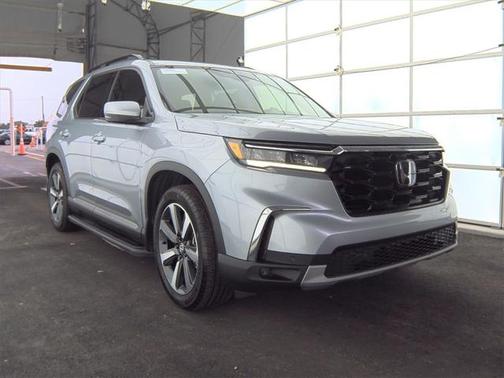 2024 Honda Pilot Touring 8-Passenger