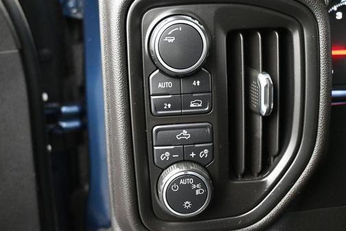 Northsky Blue Metallic 2019 Chevrolet Silverado 1500 Custom