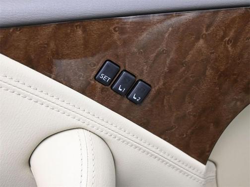 2015 INFINITI QX80 Base