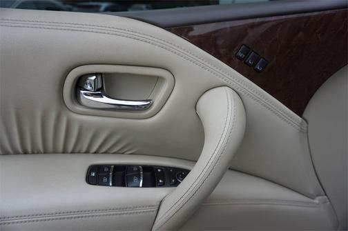 2015 INFINITI QX80 Base