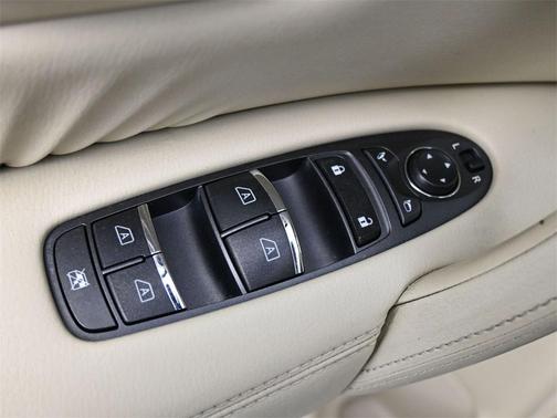 2015 INFINITI QX80 Base