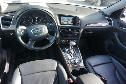 Ibis White 2016 Audi Q5 2.0T Premium