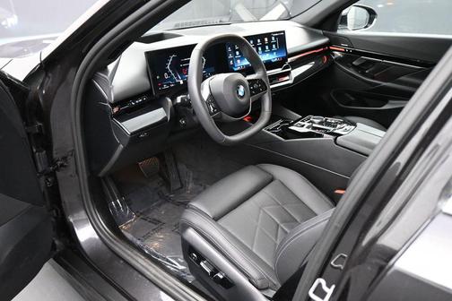 Dark Graphite Metallic 2024 BMW 530 xDrive