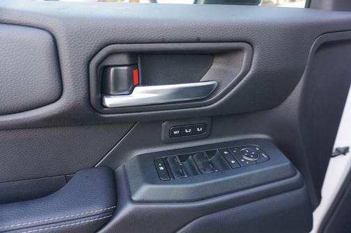 Pearl 2025 Toyota Land Cruiser Base