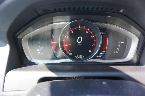 2016 Volvo XC60 T5 Drive-E Premier