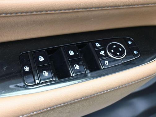 2025 INFINITI QX80 SENSORY AWD