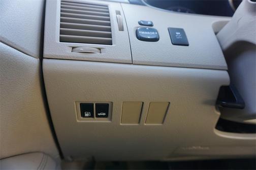 2011 Toyota Avalon Base