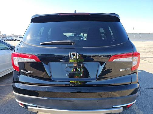 2021 Honda Pilot Touring 8-Passenger