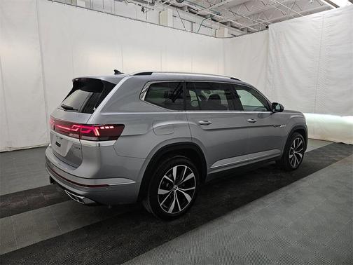 2025 Volkswagen Atlas 2.0T SEL Premium R-Line 4MOTION