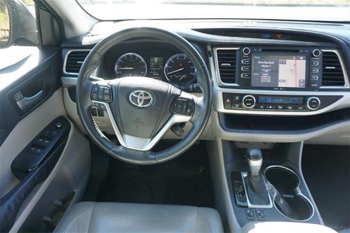 2014 Toyota Highlander XLE