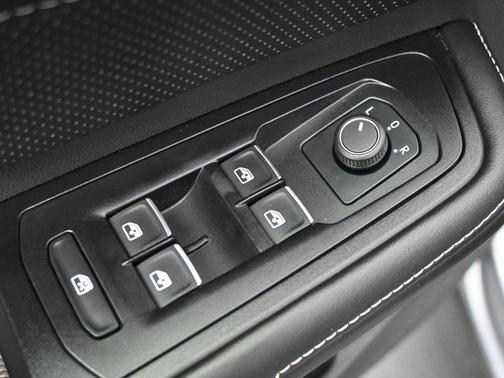 2024 Volkswagen Atlas Cross Sport 2.0T SE