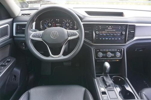 2023 Volkswagen Atlas 3.6L SE w/Technology