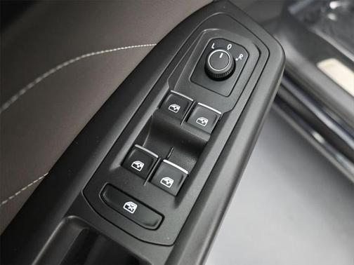 2023 Volkswagen Atlas 3.6L SE w/Technology