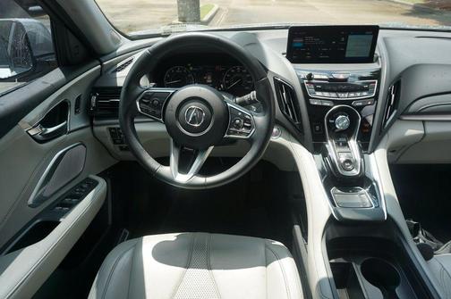 Lunar Silver Metallic 2023 Acura RDX Technology Package