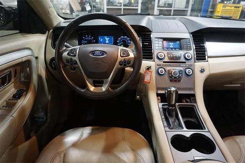 2018 Ford Taurus SEL