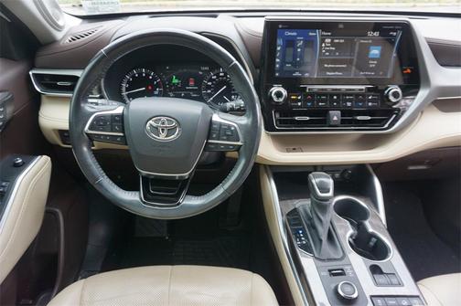 2021 Toyota Highlander Platinum