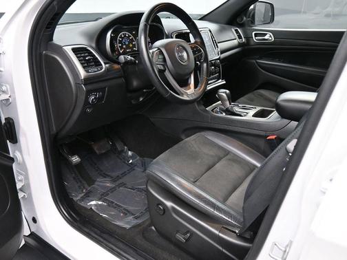 2022 Jeep Grand Cherokee Laredo