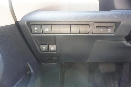 2021 Toyota Sienna XLE 8 Passenger