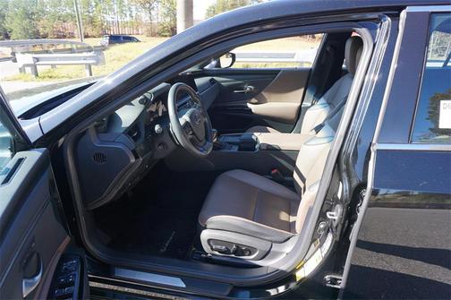 2022 Lexus ES 350 Base