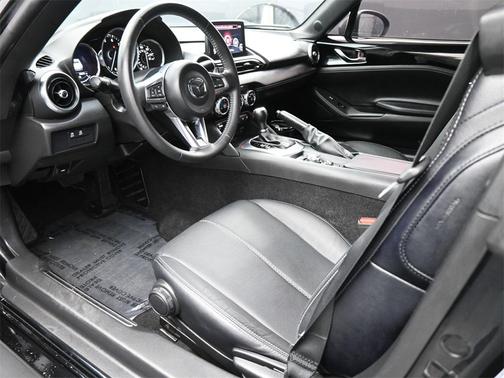 2022 Mazda MX-5 Miata RF Grand Touring
